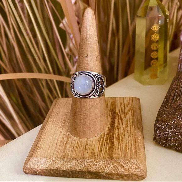 Moonstone Sterling Silver Wide Band Ring Size 8.5 - Picture 1 of 5